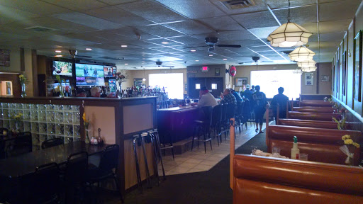 Bogey's Bar and Grill